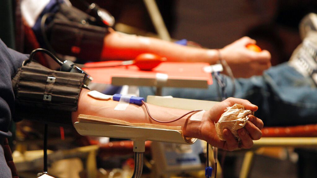 red-cross-warns-of-blood-shortage-in-us.-as-donations-hit-20-year-low