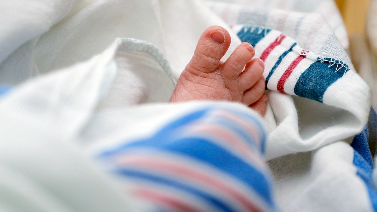 hochul-unveils-plans-aimed-to-target-maternal,-infant-mortality