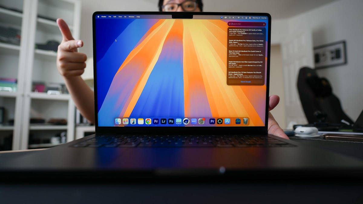 the-apple-m4-macbook-pro-is-already-$250-off-at-b&h.-here’s-how-to-get-the-deal