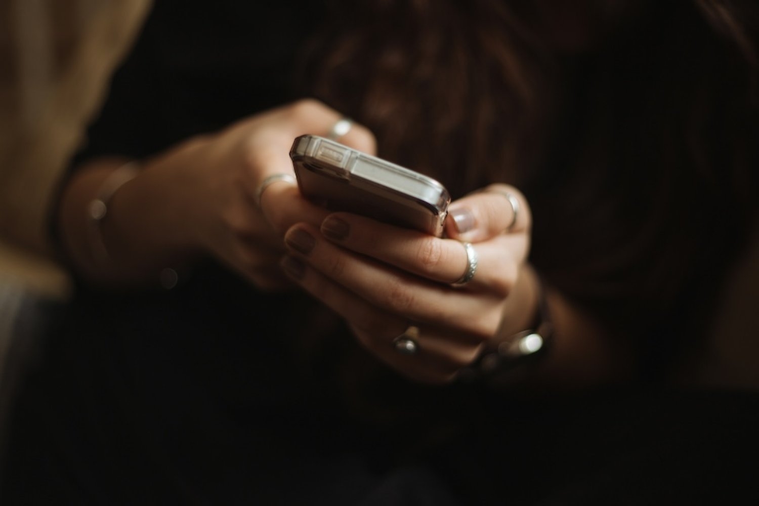 study:-browsing-negative-content-online-makes-mental-health-struggles-worse