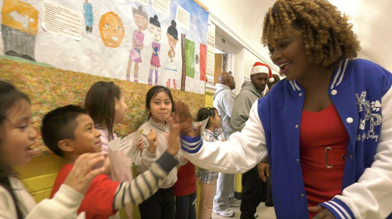 ‘don’t-listen’-to-the-‘naysayers’:-wh-press-sec.-jean-pierre-visits-her-long-island-elementary-school,-receives-key-to-the-city