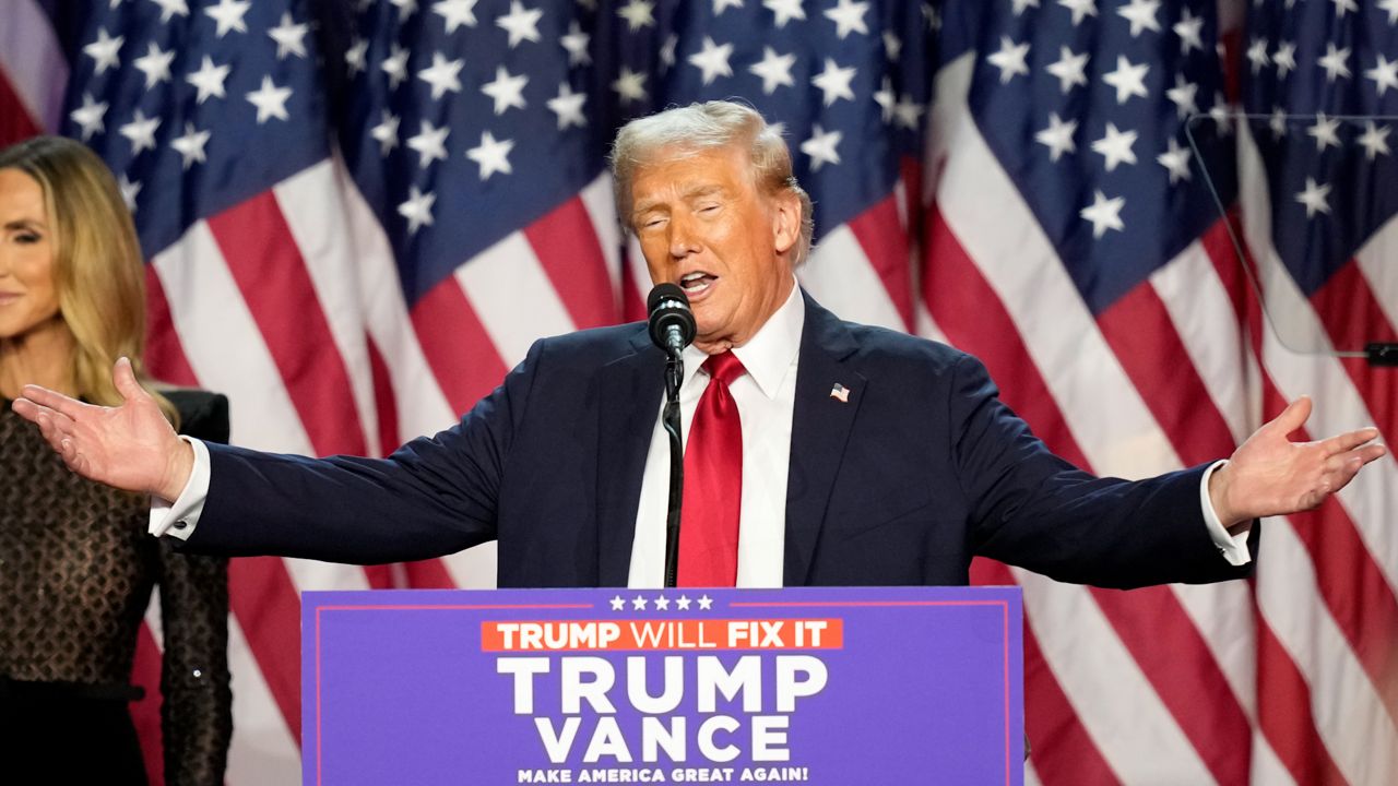 donald-trump,-in-a-characteristic-comeback,-returns-to-the-white-house