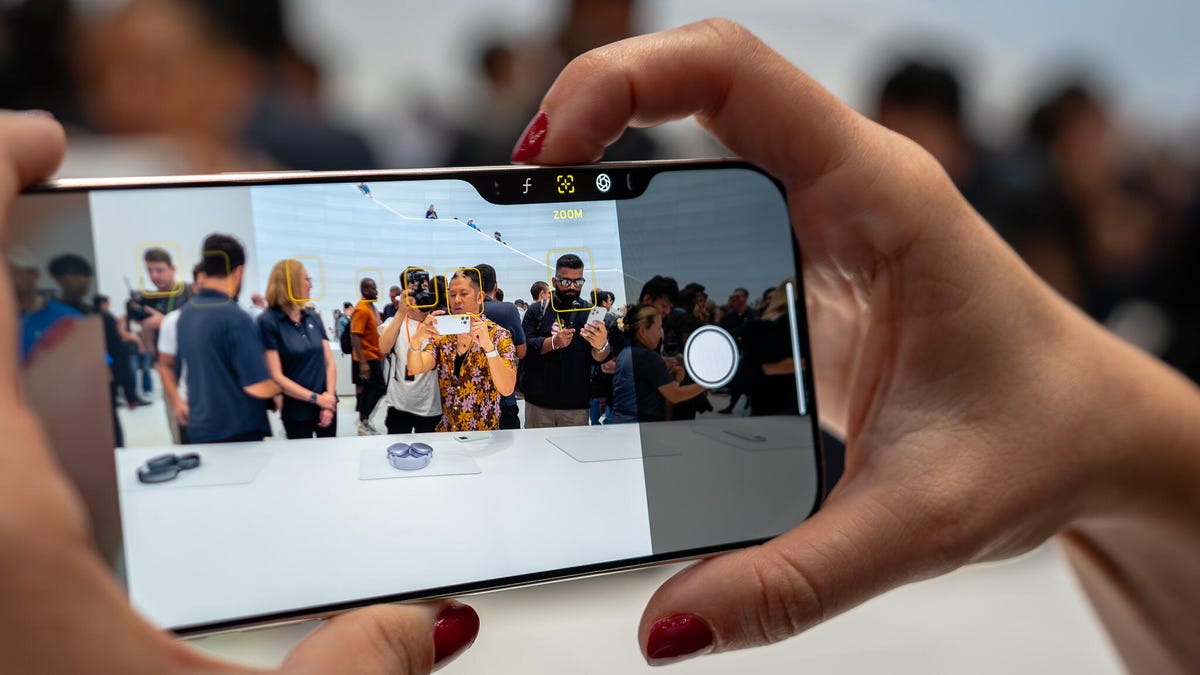 just-installed-ios-18.3?-i’d-change-these-3-settings-first-for-the-best-experience