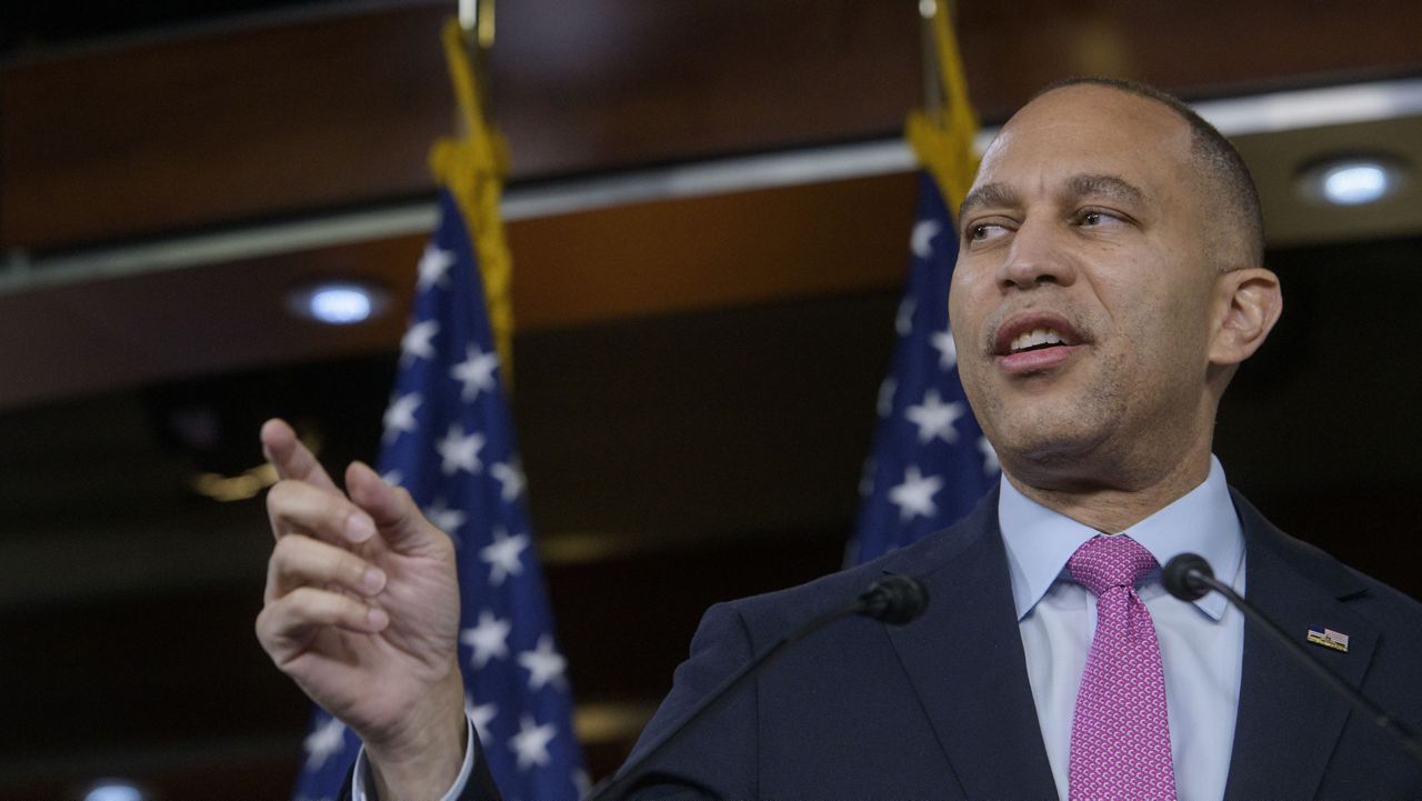 ‘not-going-to-swing-at-every-pitch’:-jeffries,-schumer-navigate-how-to-counter-trump-2.0