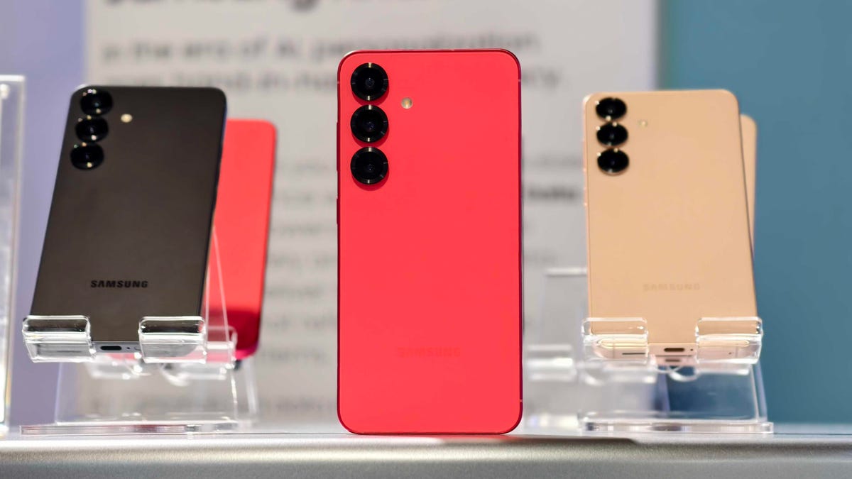 i’m-skipping-the-plus-and-ultra-–-here’s-why-the-standard-galaxy-s25-is-my-top-pick