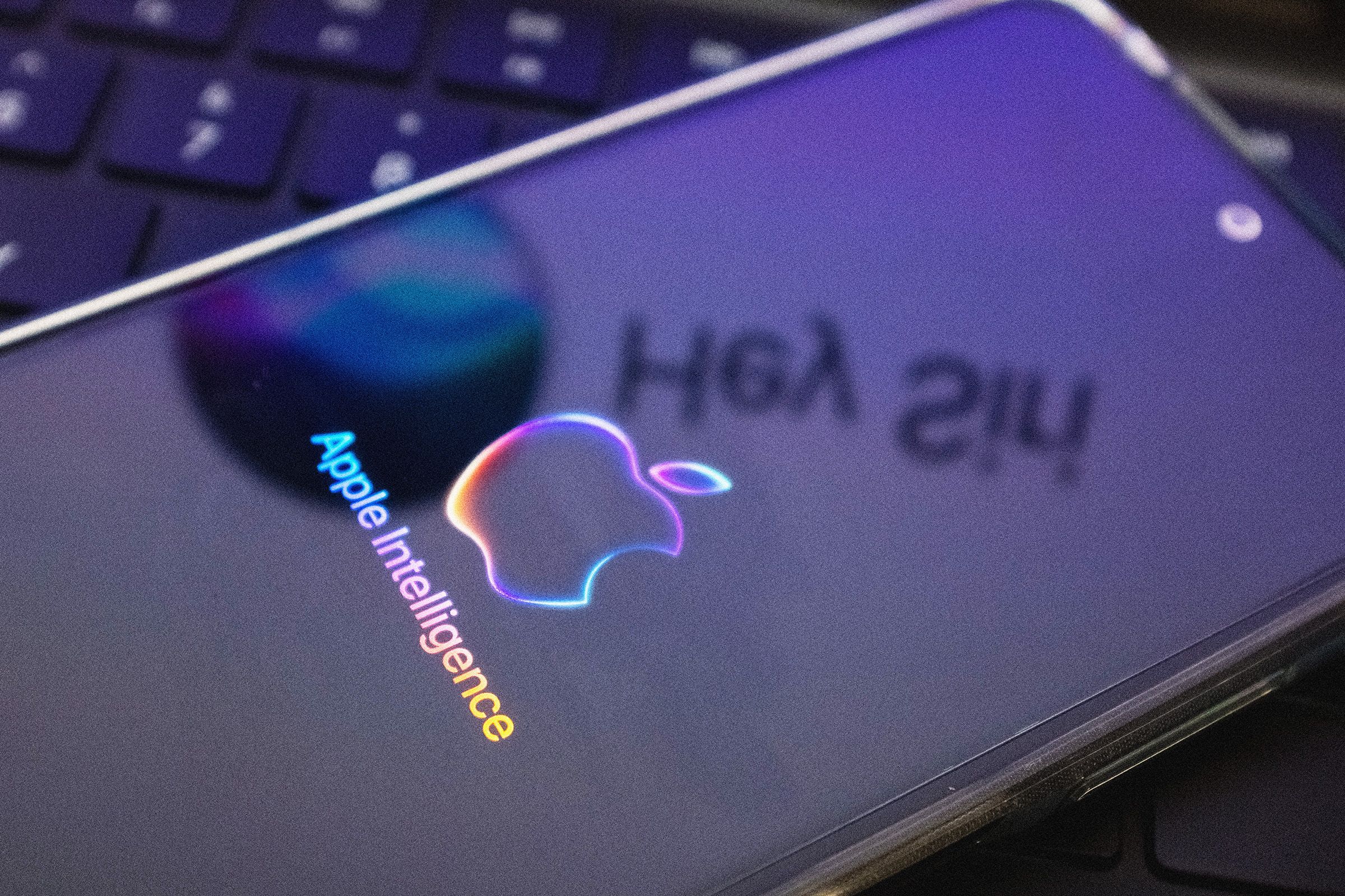 to-truly-fix-siri,-apple-may-have-to-backtrack-on-one-key-thing—privacy