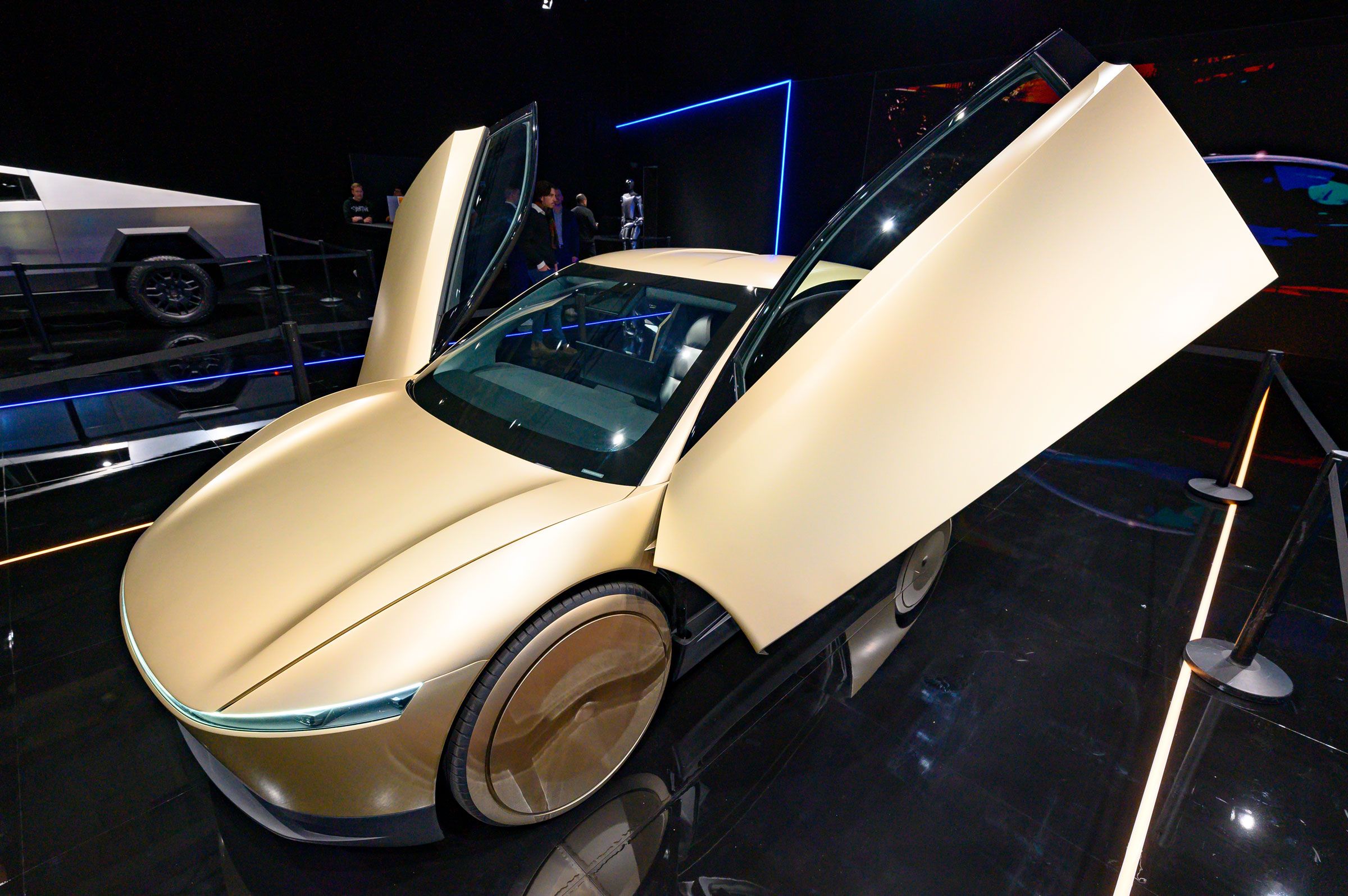 in-a-boon-for-tesla,-feds-weaken-rules-for-reporting-on-self-driving