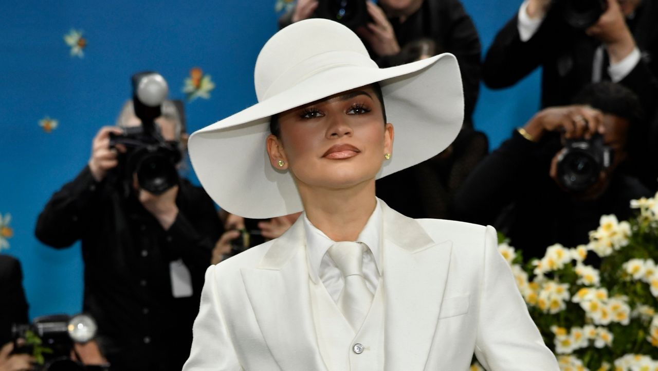 met-gala-pays-tribute-to-black-fashion-and-designers-and-includes-rihanna-pregnancy-surprise