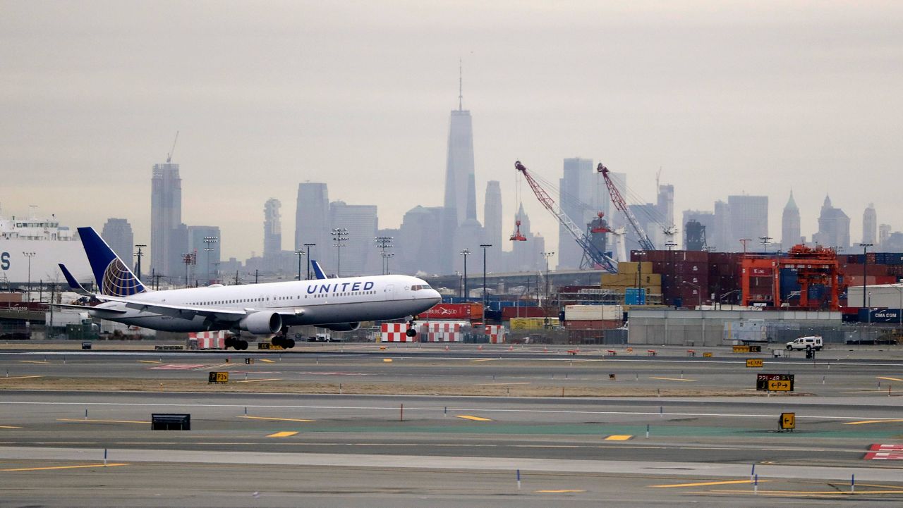 transportation-secretary-sean-duffy-plans-to-reduce-flight-capacity-at-newark-airport