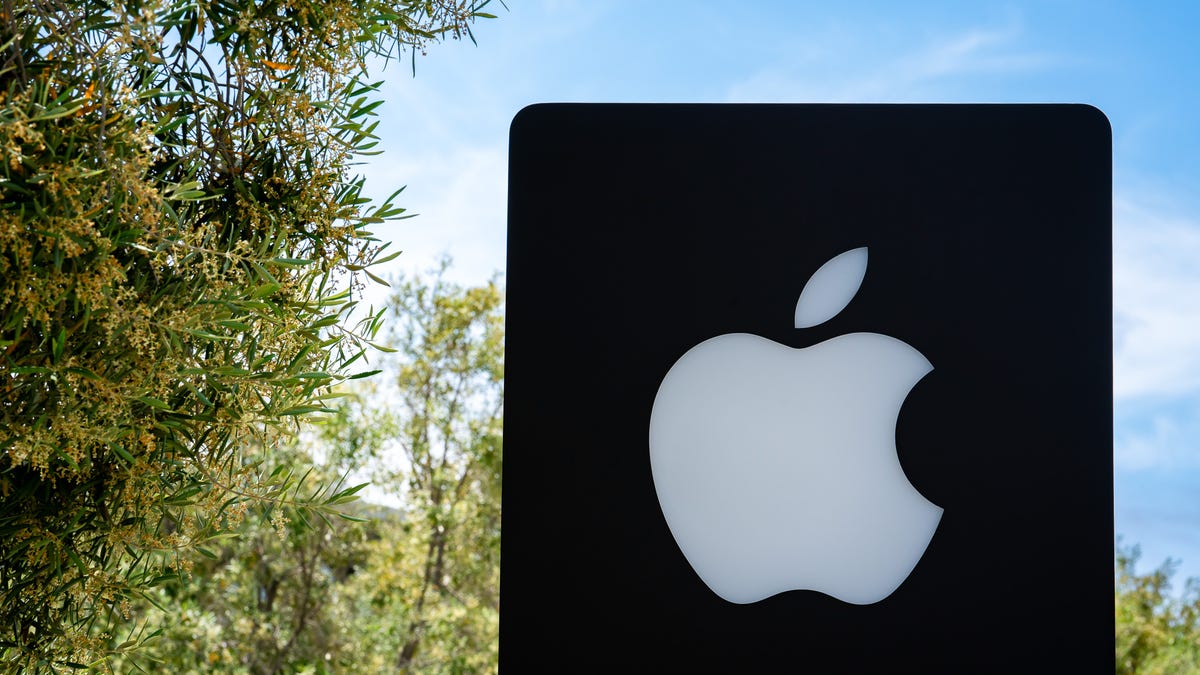 meet-two-apple-swift-student-challenge-champs-building-apps-that-solve-real-world-problems
