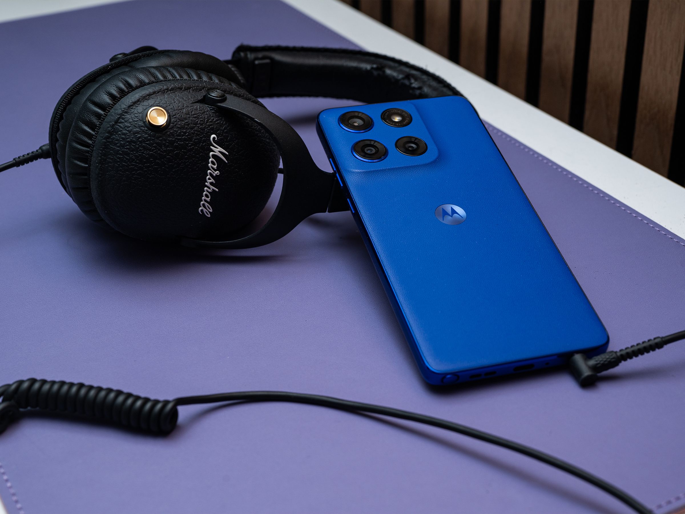 5-best-phones-with-headphone-jacks-(2025):-tested-and-reviewed