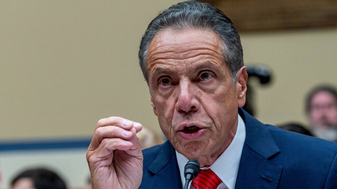 justice-dept-investigating-former-new-york-gov.-cuomo-over-pandemic-testimony,-ap-source-says
