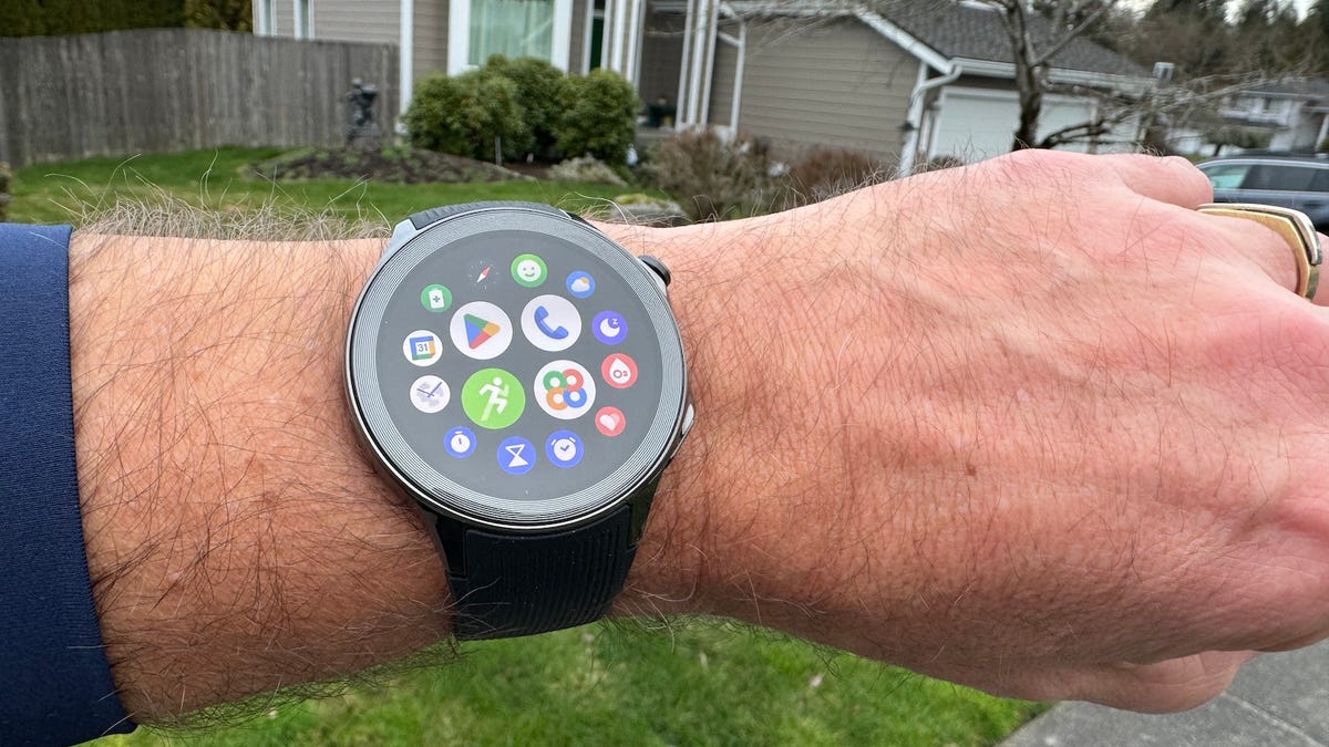 this-android-smartwatch-from-2024-still-outruns-the-competition-–-and-it’s-on-sale