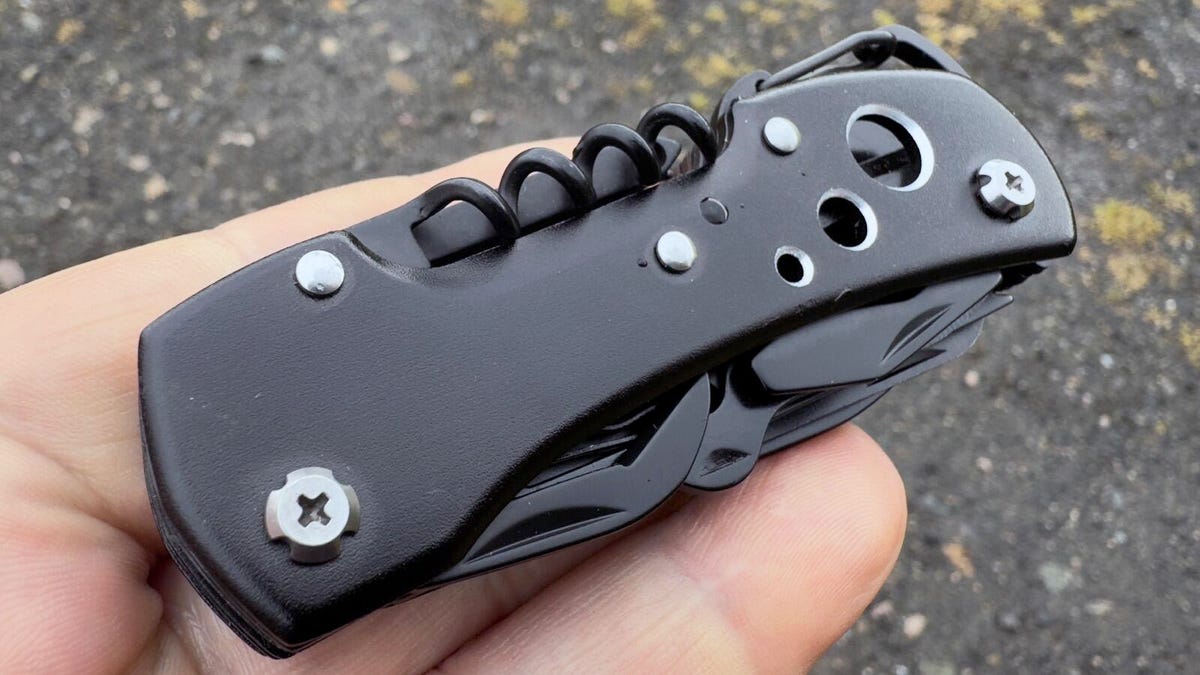 i-tested-the-$17-multitool-that-everyone’s-buying-on-amazon-–-here’s-my-verdict-after-a-week