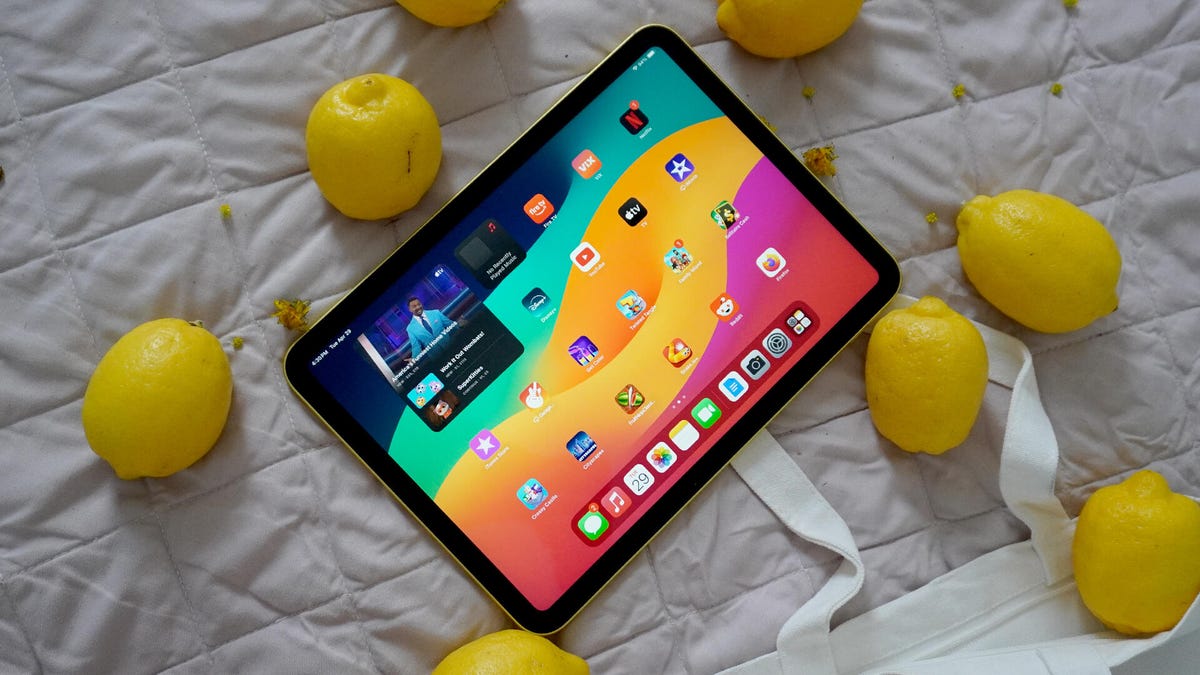 skip-the-ipad-pro-and-save-$50-on-apple’s-newest-11th-gen-ipad-right-now