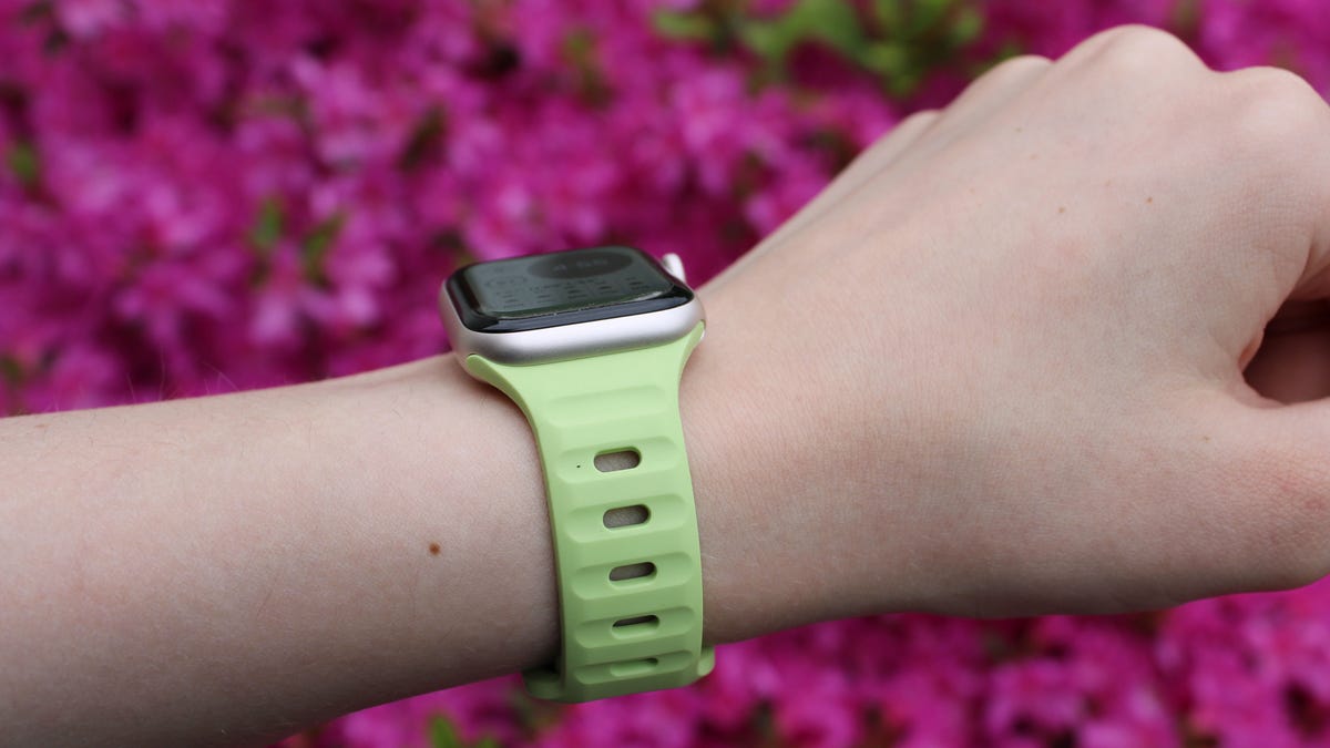 get-our-favorite-nomad-tech-accessories-for-less-thanks-to-open-box-and-overstock-sales-–-here’s-how