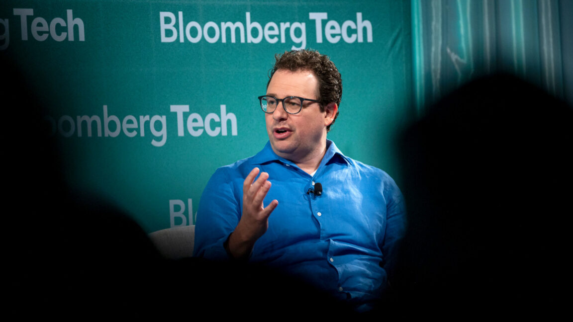 “in-10-years,-all-bets-are-off”—anthropic-ceo-opposes-decadelong-freeze-on-state-ai-laws
