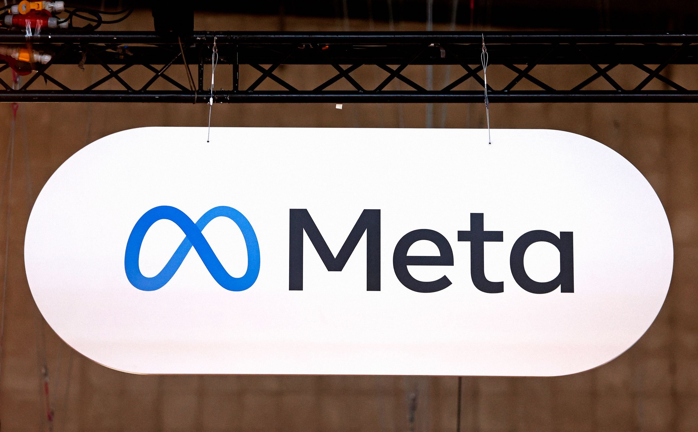 the-meta-ai-app-lets-you-‘discover’-people’s-bizarrely-personal-chats