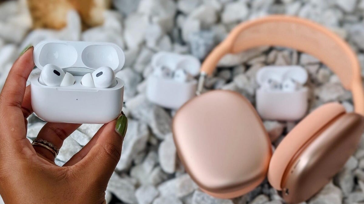 apple-will-give-you-a-free-pair-of-airpods-when-you-buy-a-macbook-or-ipad-for-school-–-here’s-who’s-eligible