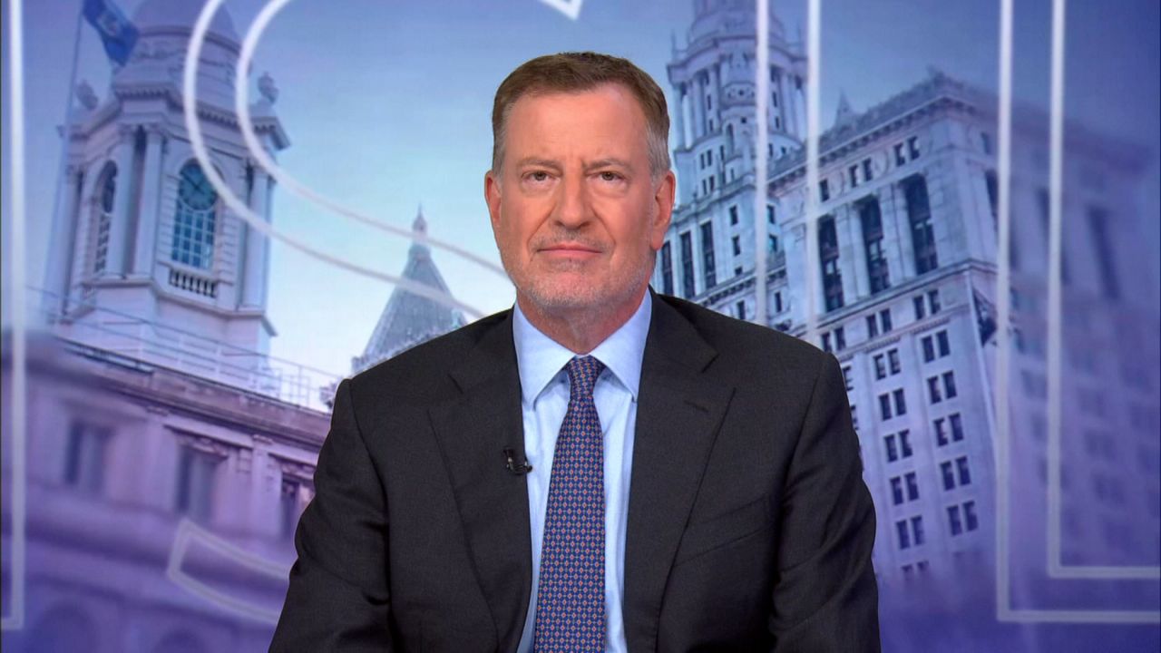 de-blasio-discusses-mamdani’s-campaign-and-more