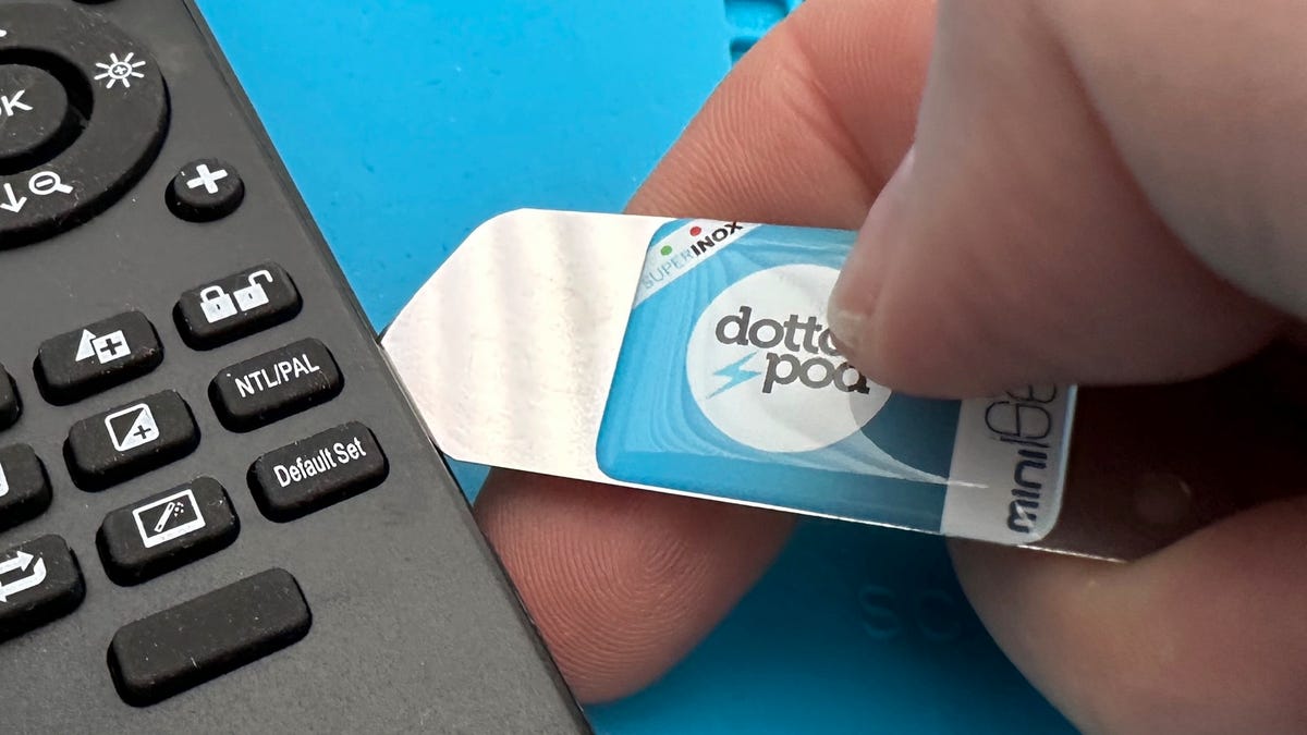 my-favorite-$12-gadget-has-become-a-permanent-accessory-on-my-keychain-–-here’s-why
