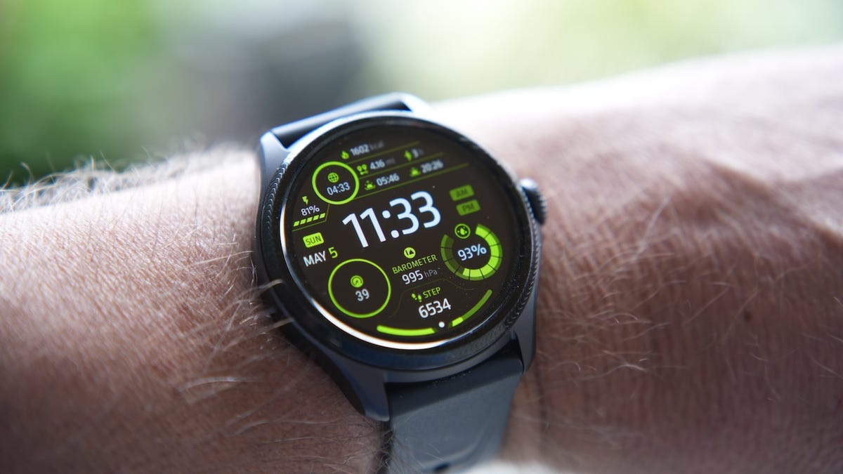 one-of-the-best-android-smartwatches-i’ve-tested-is-not-a-google-or-samsung