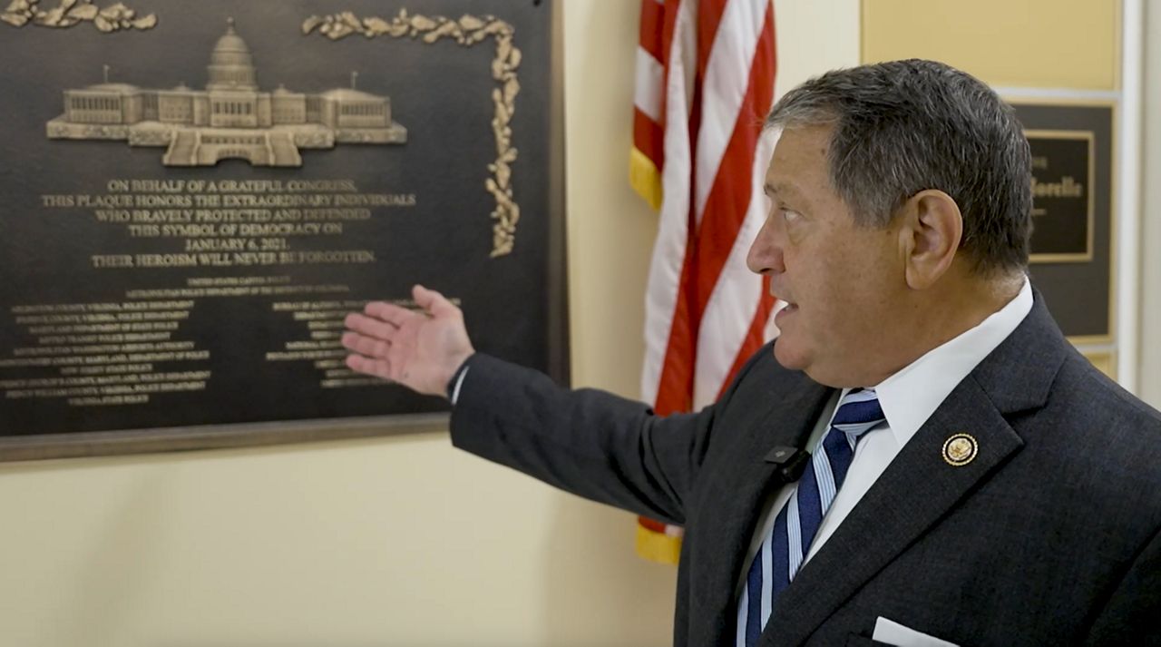 morelle,-democrats-amp-up-pressure-on-gop-to-display-jan.-6-officer-plaque,-post-replicas-around-capitol-hill