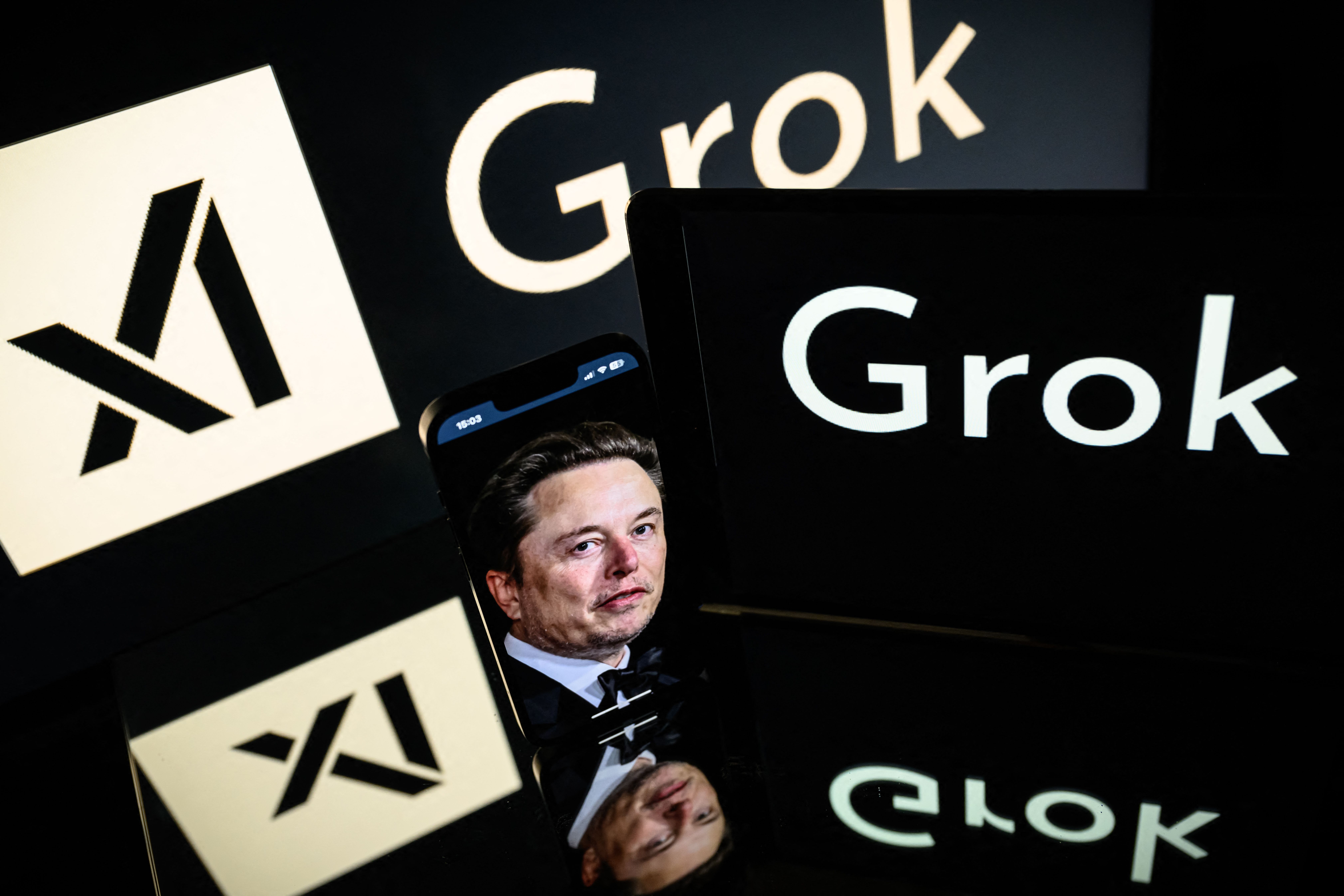 elon-musk-unveils-grok-4-amid-controversy-over-chatbot’s-antisemitic-posts