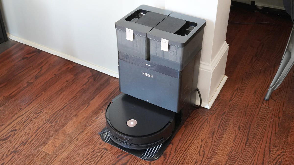 i-put-this-buzzworthy-2-in-1-robot-vacuum-to-work-in-my-house-–-here’s-how-it-fared