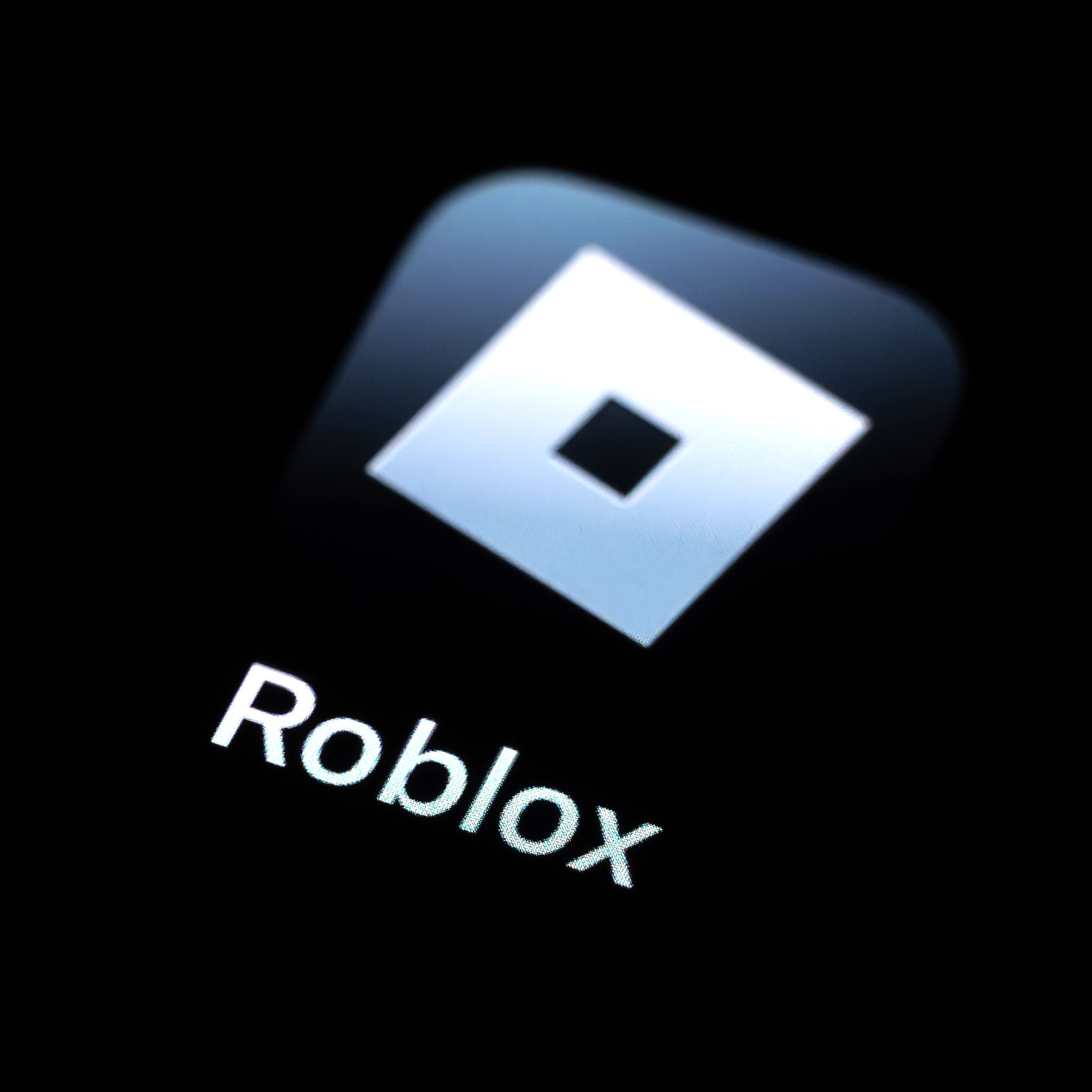 roblox’s-new-age-verification-feature-uses-ai-to-scan-teens’-video-selfies