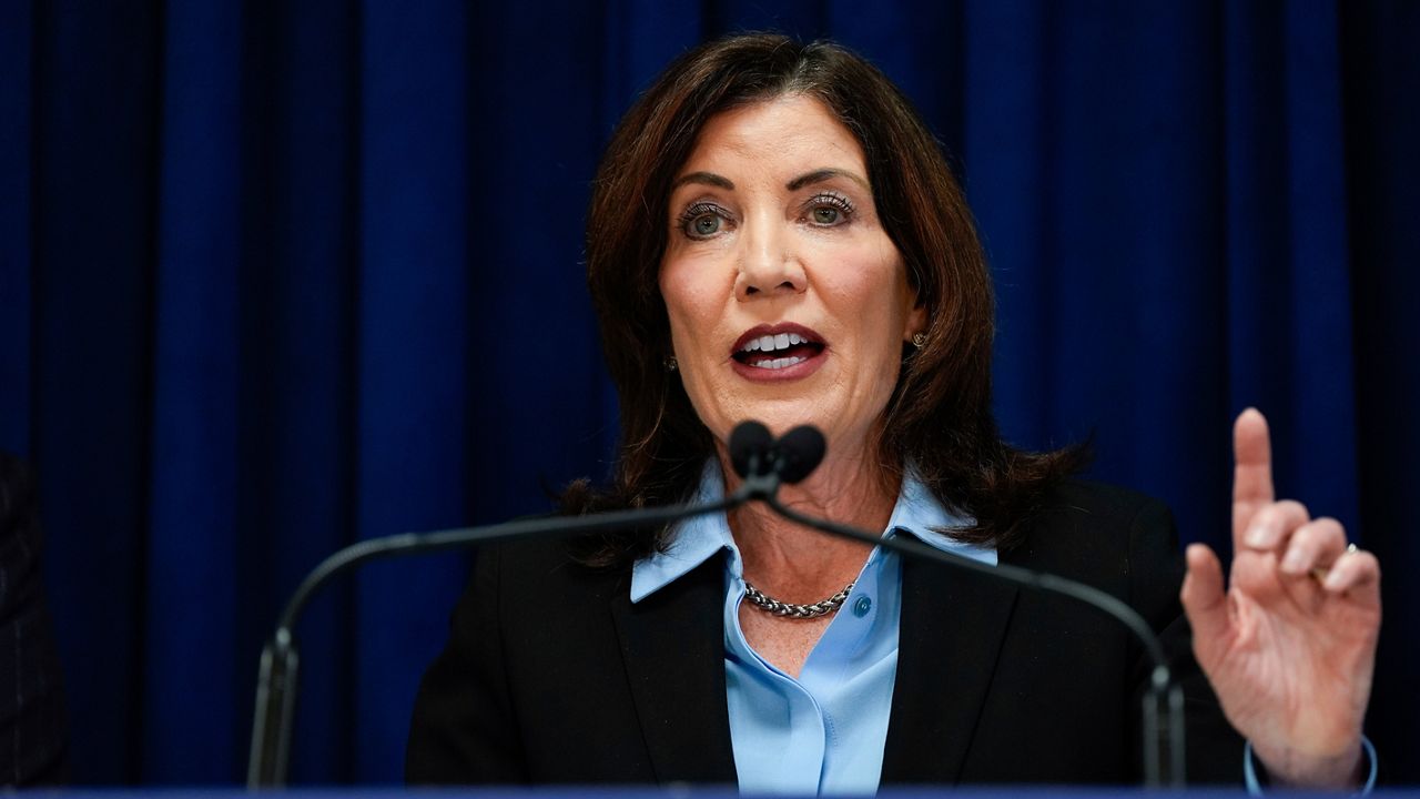 hochul-open-to-redistricting-early,-experts-argue-that’s-tough-to-do
