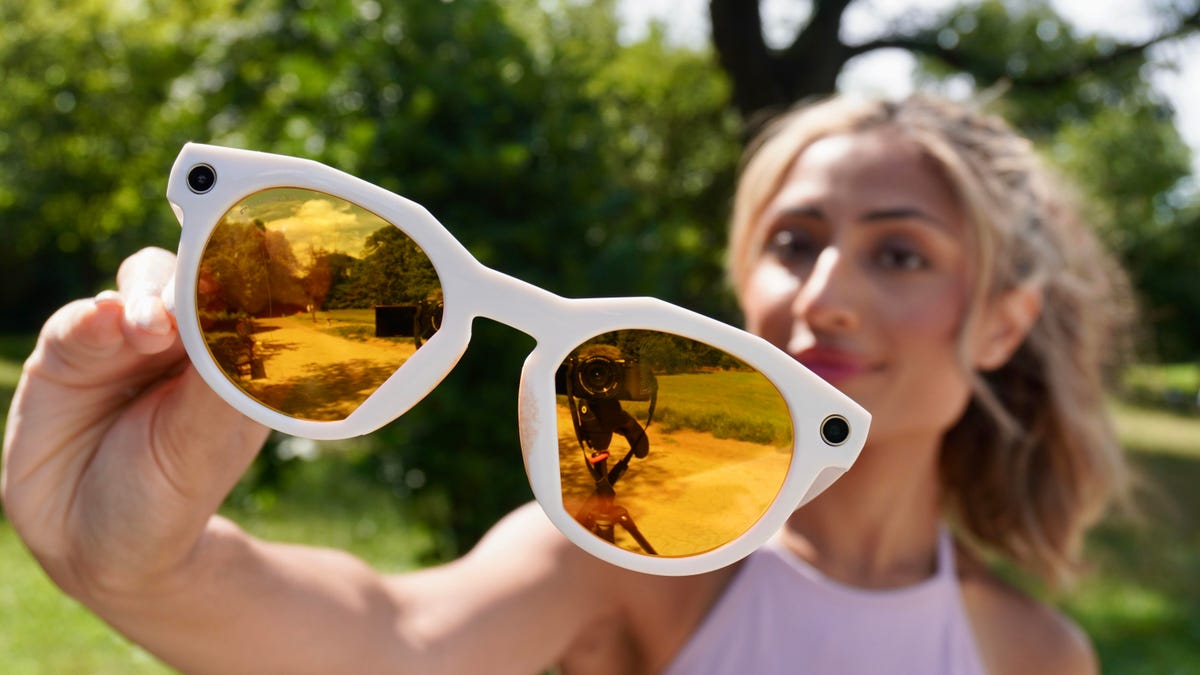 i-spent-a-weekend-with-meta’s-new-oakley-smart-glasses-–-they-beat-my-ray-bans-in-every-way