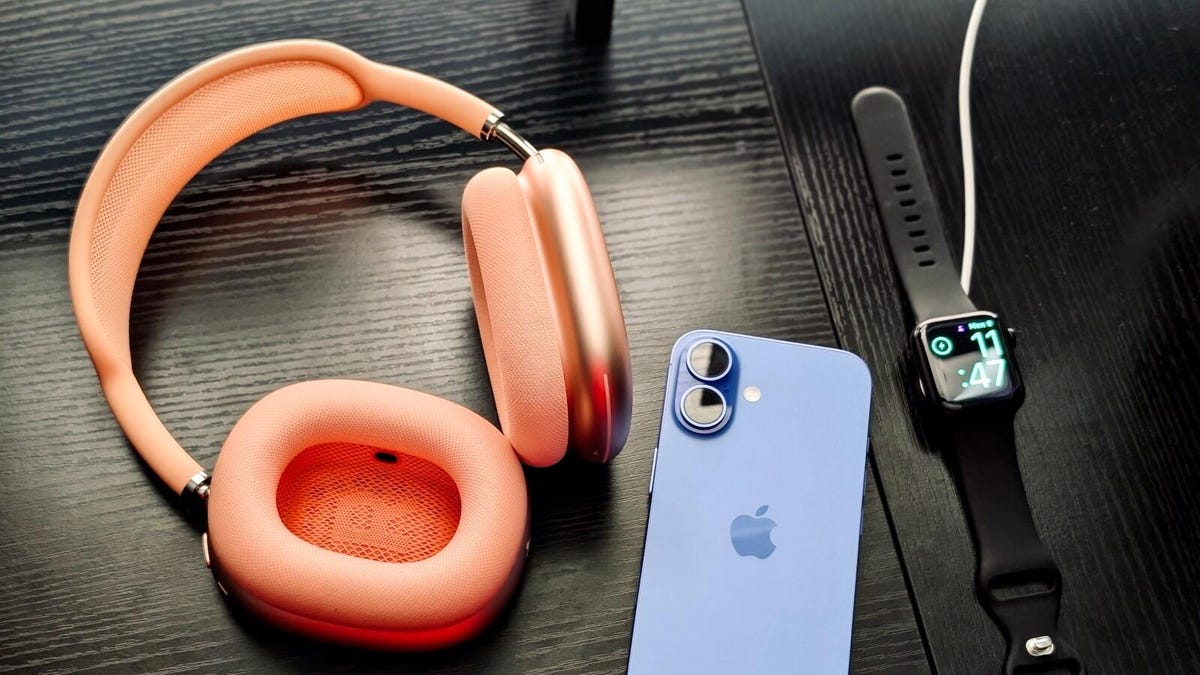the-best-apple-deals-right-now:-save-on-macbooks,-iphones,-and-more