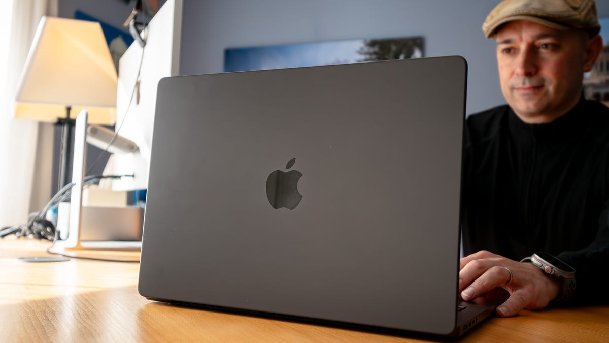 windows-10-users-looking-for-a-new-os?-apple’s-$599-macbook-can’t-come-at-a-better-time