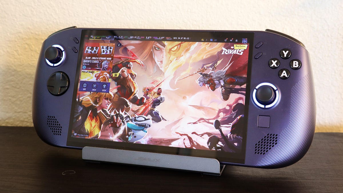 i-swapped-my-pc-for-lenovo’s-steamos-handheld-–-and-don’t-miss-windows-at-all
