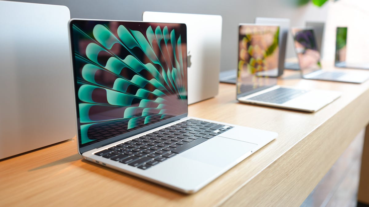 the-m4-macbook-air-is-selling-for-its-lowest-price-of-all-time-on-amazon-–-and-i’m-seriously-tempted