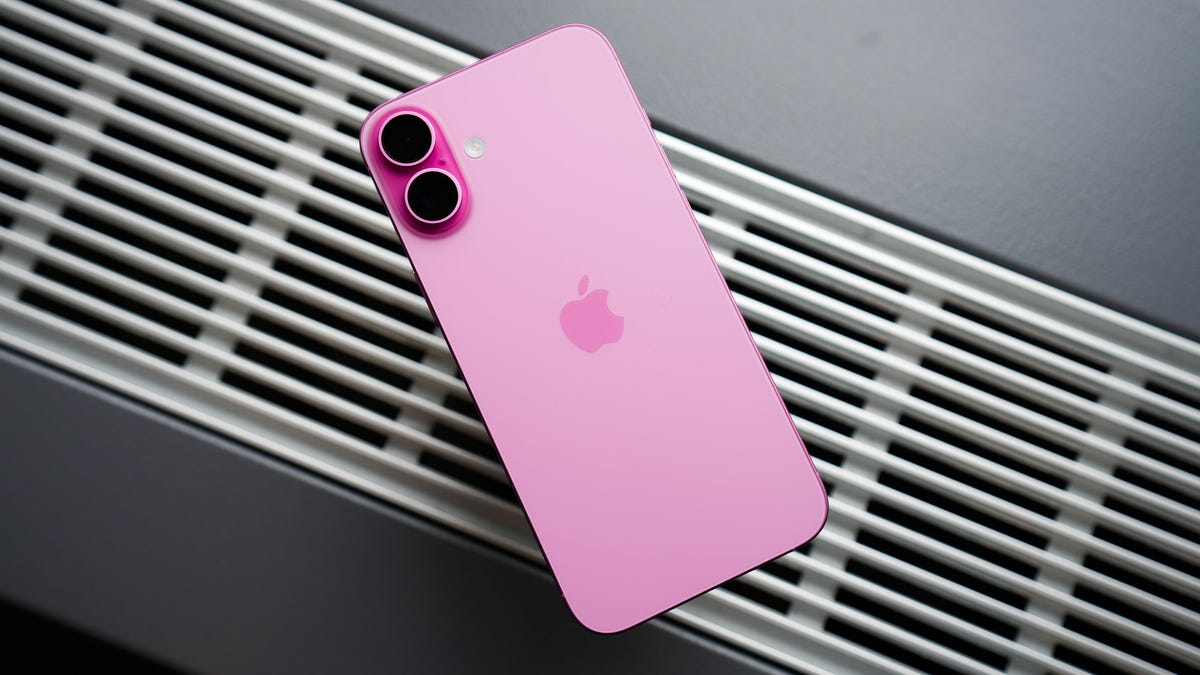 if-these-iphone-17-air-rumors-are-real,-my-old-phone-is-about-to-be-retired