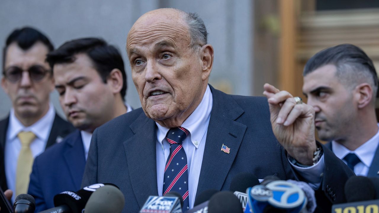 rudy-giuliani-injured-in-new-hampshire-car-crash,-his-spokesperson-says