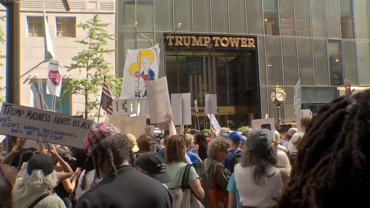 labor-day-protesters-rally-outside-trump-tower-for-higher-wages