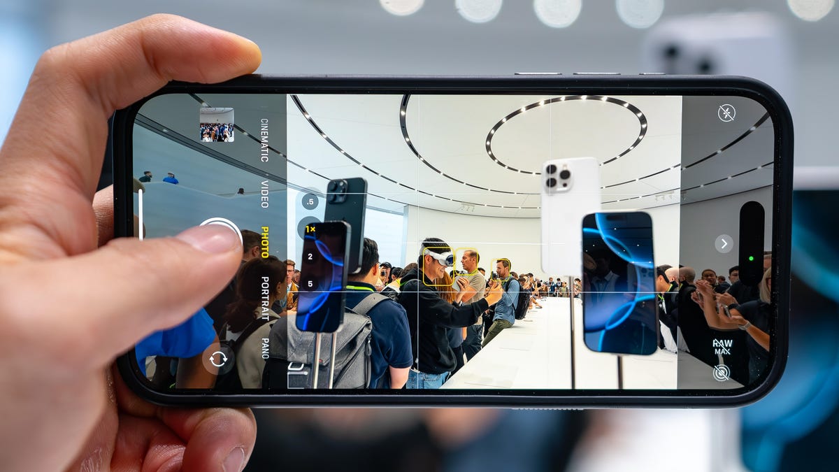 apple-event-live-updates-2025:-last-minute-leaks-on-iphone-17,-airpods-3,-apple-watch-series-11,-more