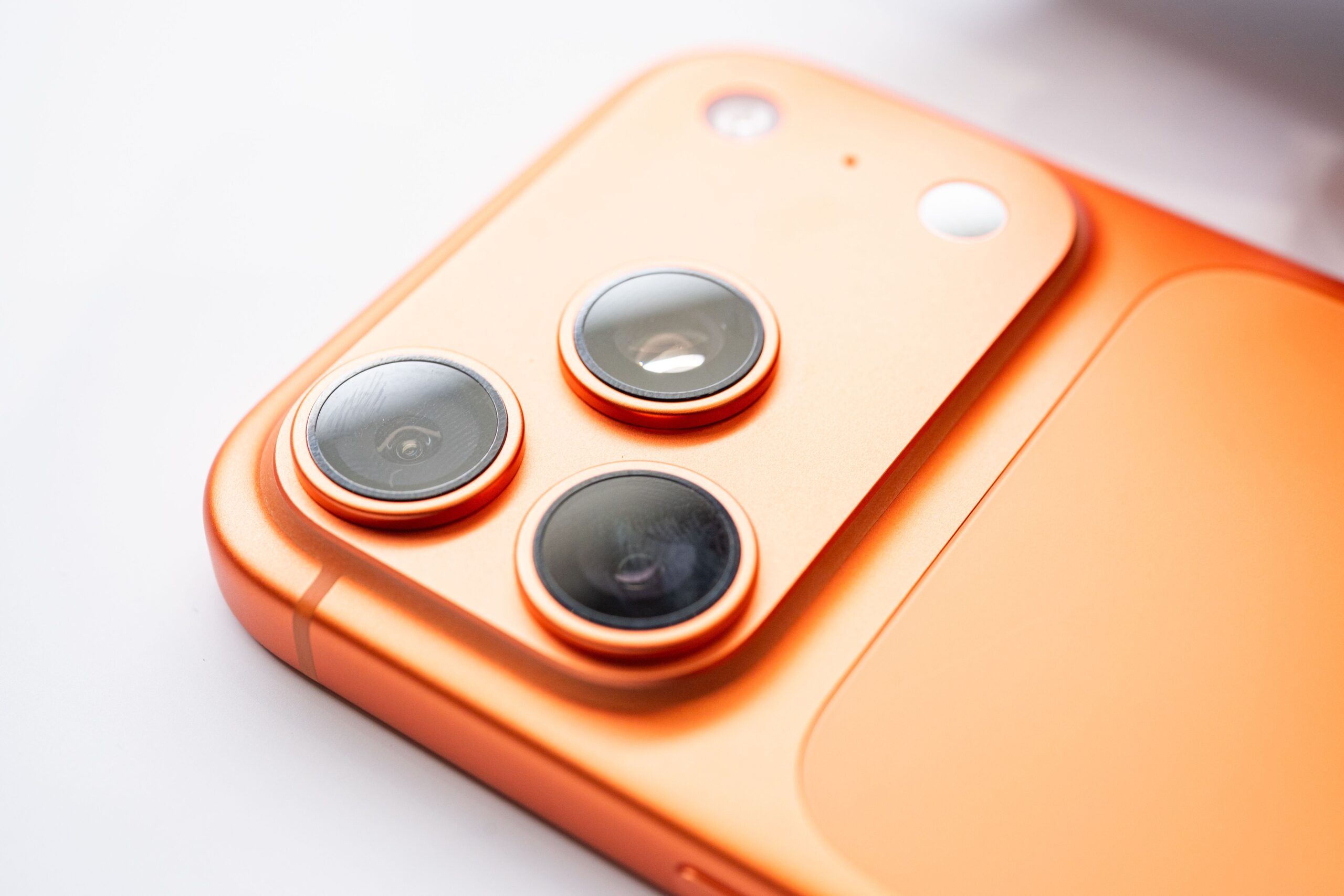 3-exciting-camera-features-on-apple’s-new-iphone-17-lineup