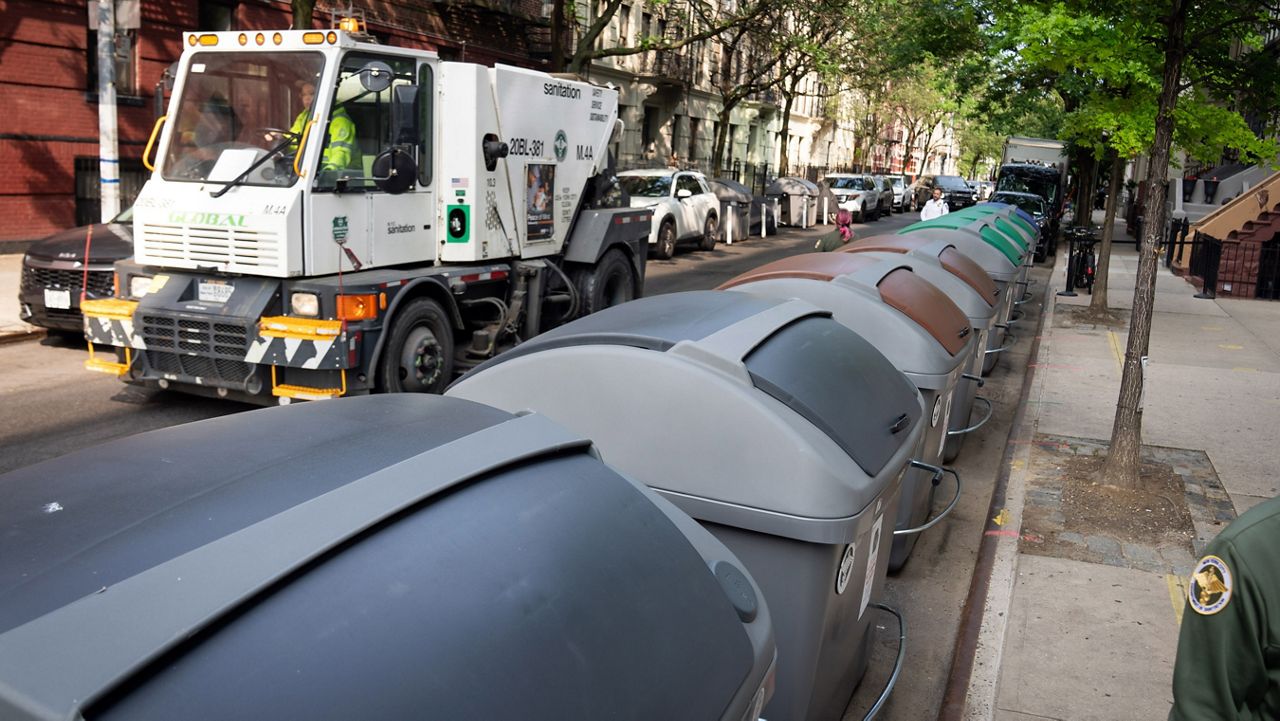 stationary-on-street-trash-bins-set-to-roll-out-in-parts-of-brooklyn