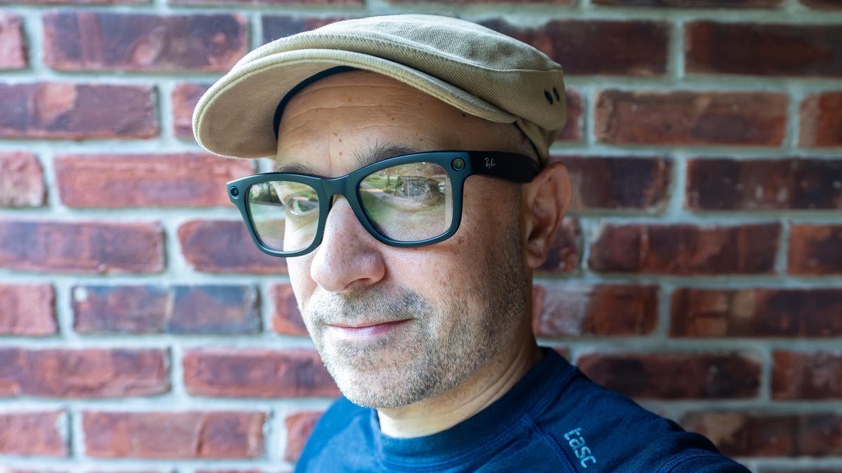 meta-connect-2025-live-updates:-ray-bans-2,-hypernova-smart-glasses,-oakley,-more
