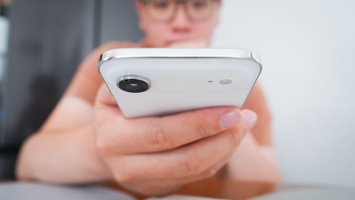 i-replaced-my-samsung-s25-edge-with-the-iphone-air-–-and-my-buying-advice-has-changed