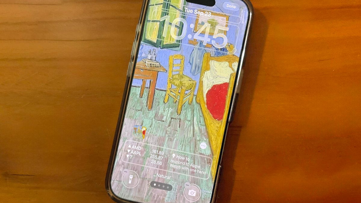 5-cool-ways-your-iphone’s-lock-screen-just-got-more-customizable-with-ios-26