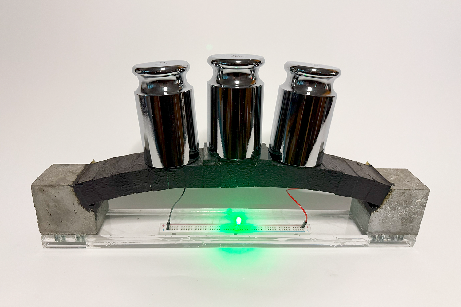 concrete-“battery”-developed-at-mit-now-packs-10-times-the-power
