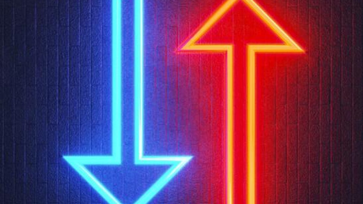 windows-7-is-surging-and-people-are-ditching-their-iphones-–-if-you-believe-these-charts