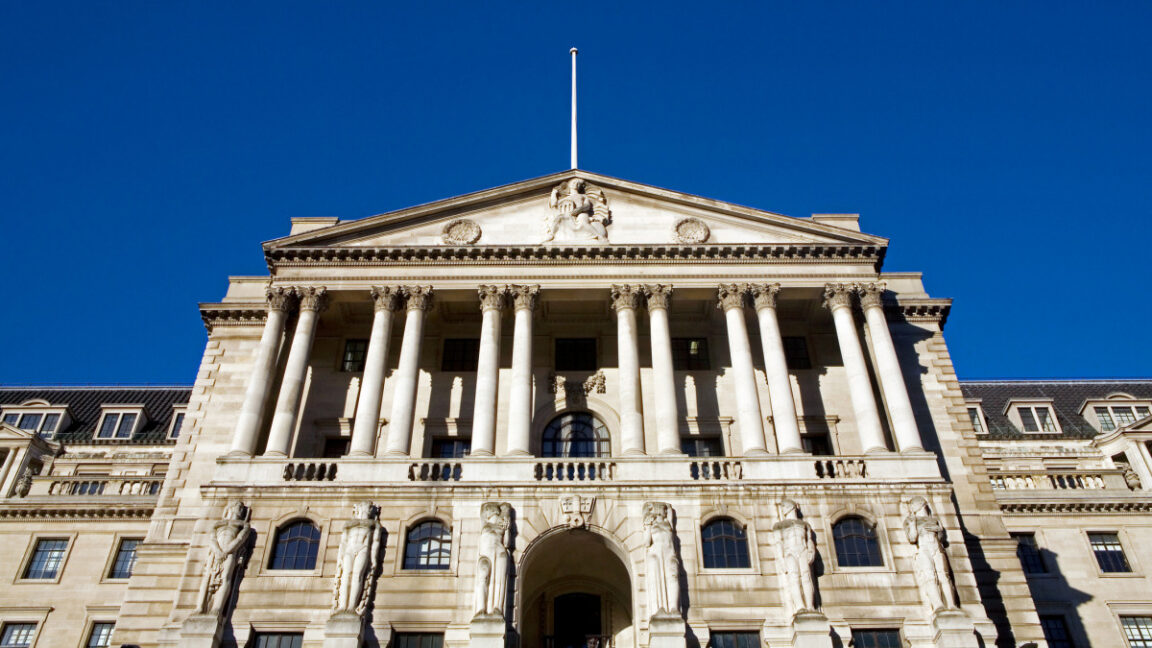 bank-of-england-warns-ai-stock-bubble-rivals-2000-dotcom-peak