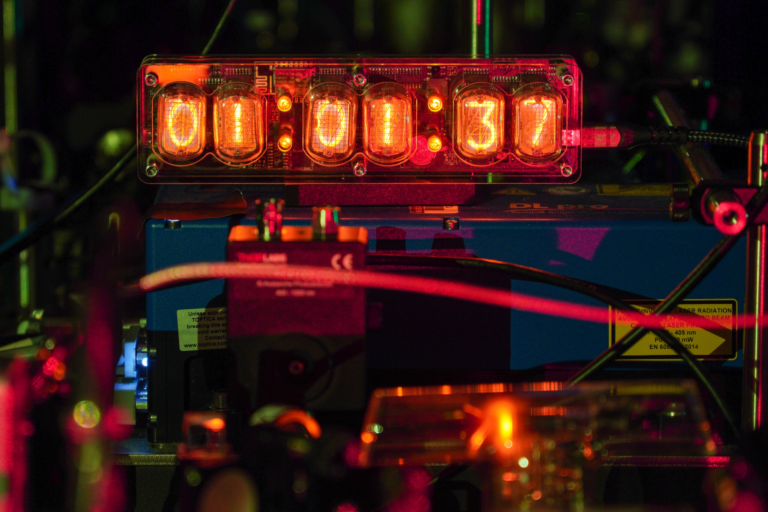 mit-physicists-improve-the-precision-of-atomic-clocks