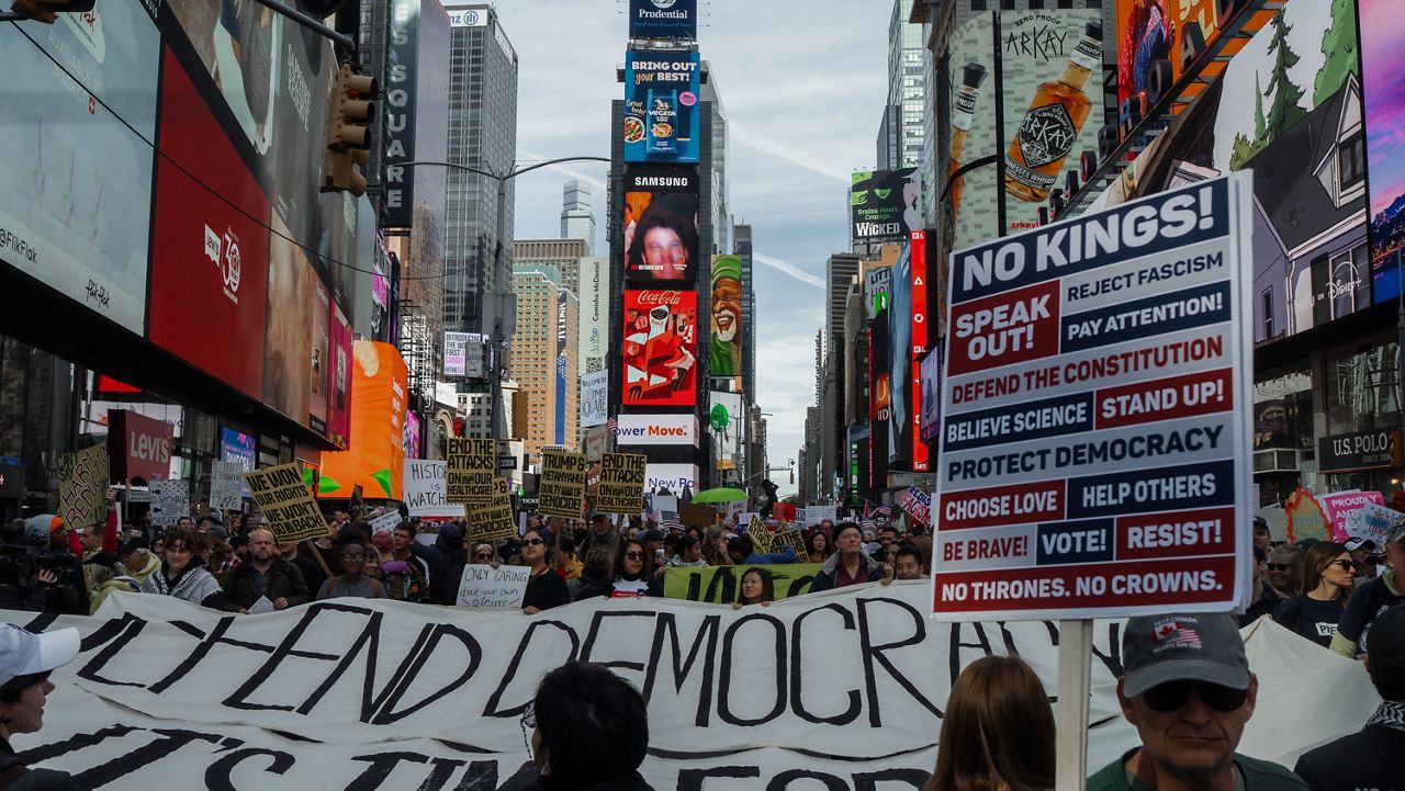 ‘no-kings’-demonstrations-return-to-nyc-and-across-the-country